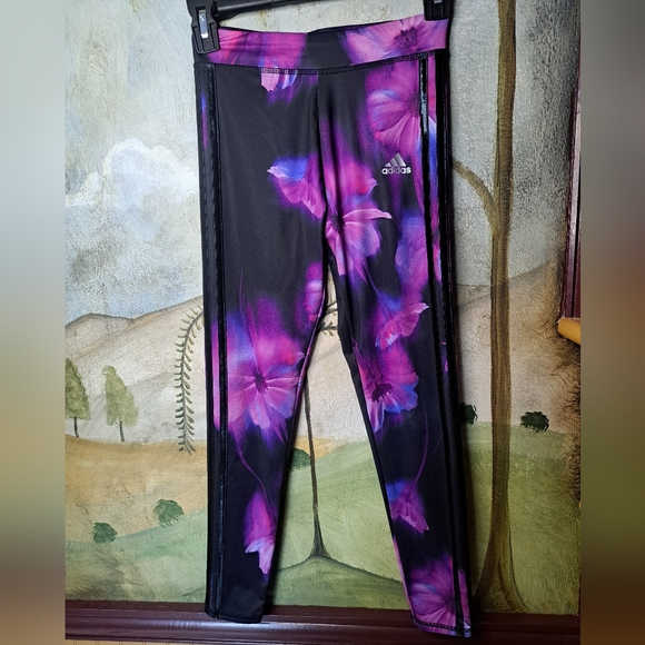 Adidas AEROREADY Girls Size Medium 10/12 Leggings Yoga Floral Black Pink - Picture 1 of 6